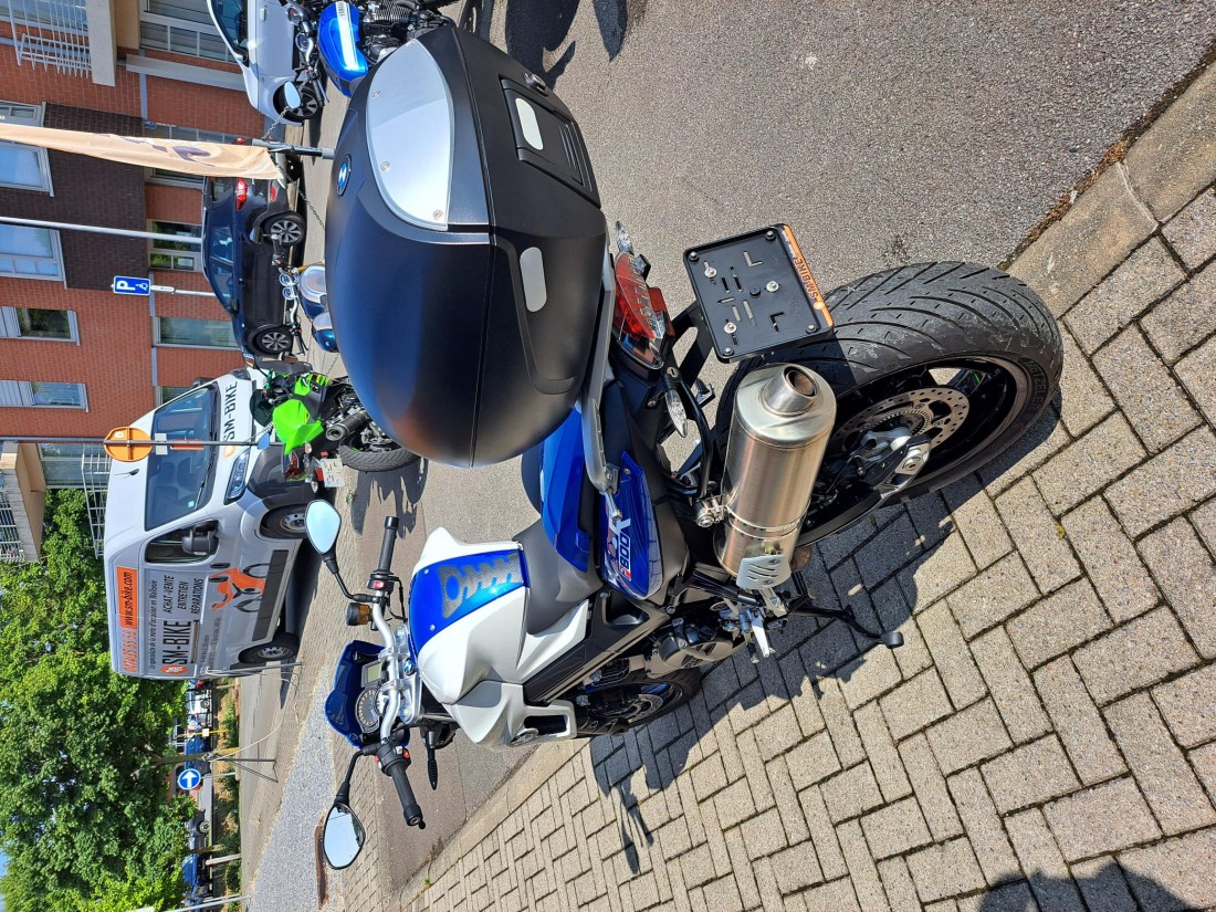 1000061564